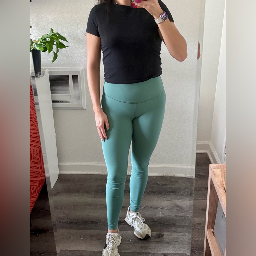 Lululemon // Women's  High-Waisted Green Leggings